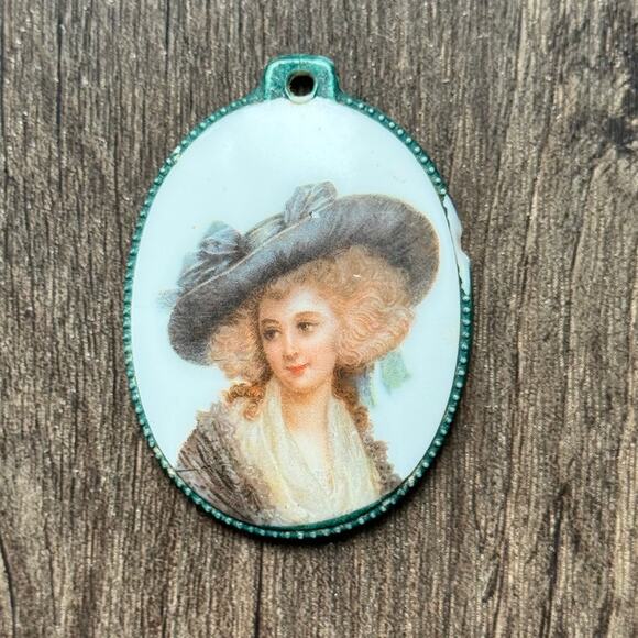 Antique Victorian Porcelain Cameo Portrait Pendant Statement Necklace Jewelry - Picture 2 of 6
